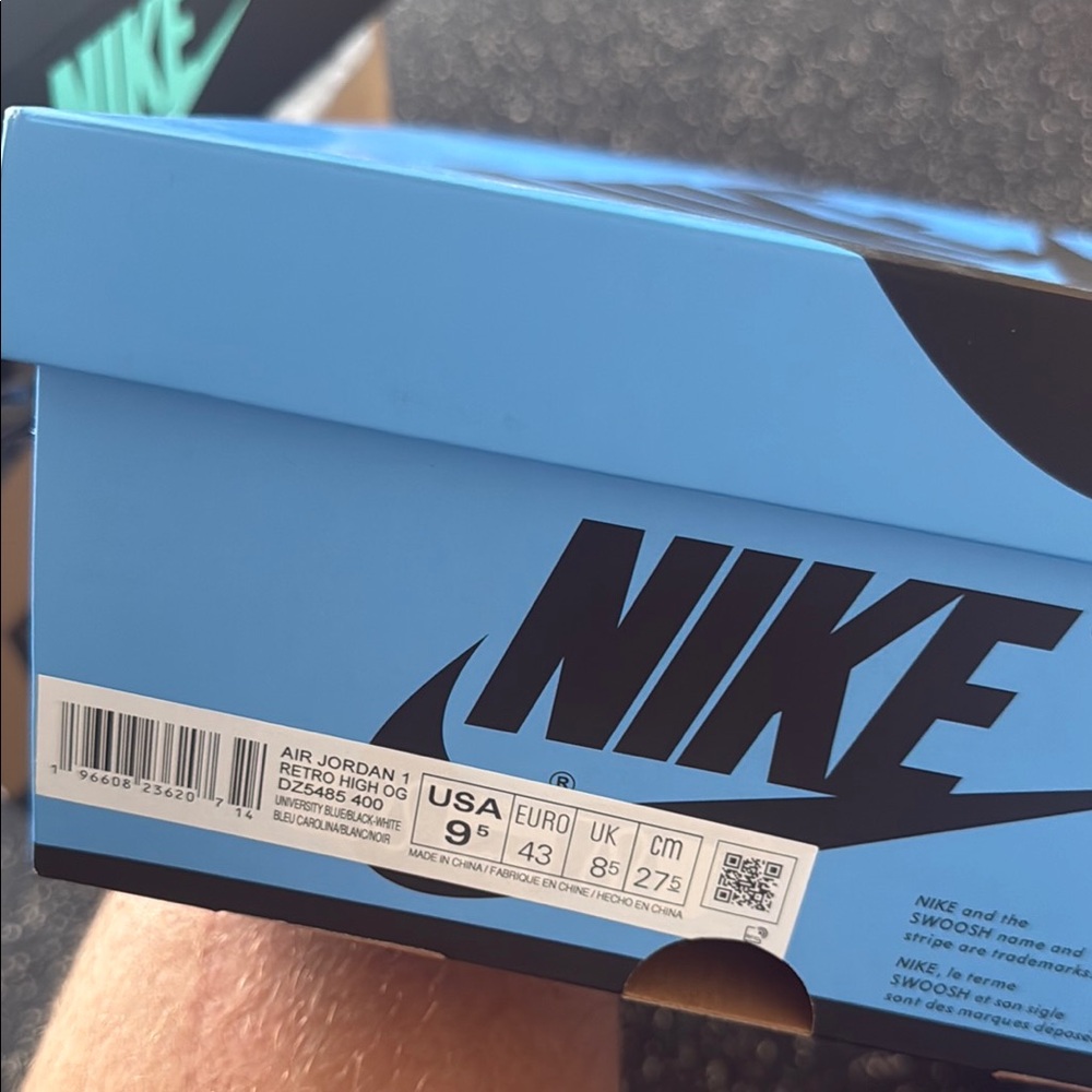 Nike Air Jordan 1 High OG in Blue and Black university size 9.5 new DZ5485 400